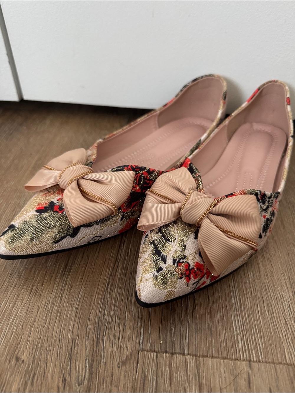 NWOT Floral Pointed Toe Bow Flats - Blush